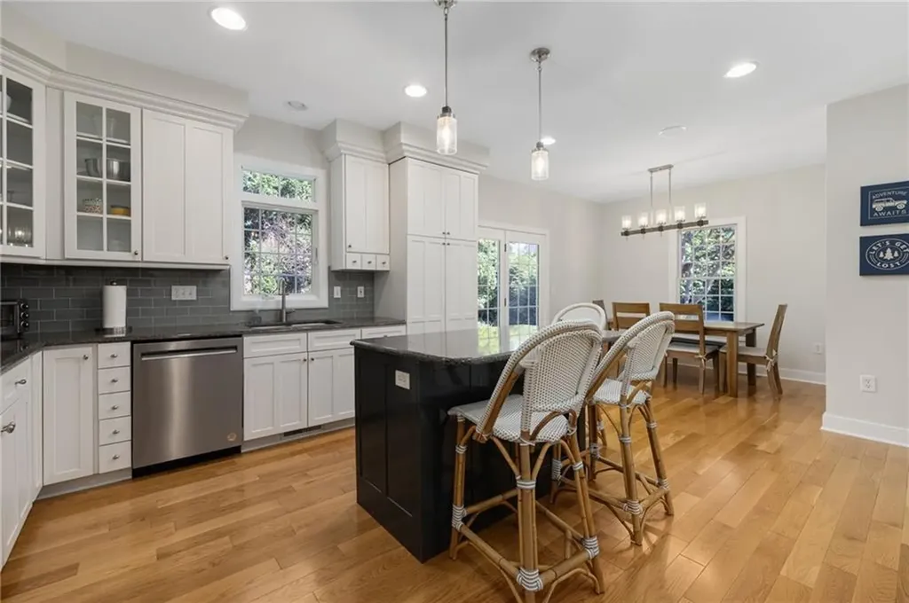 42 Camden Road Narragansett RI 02882