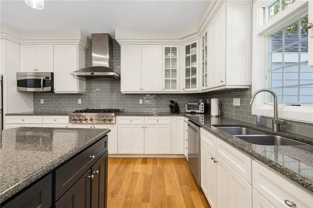 42 Camden Road Narragansett RI 02882