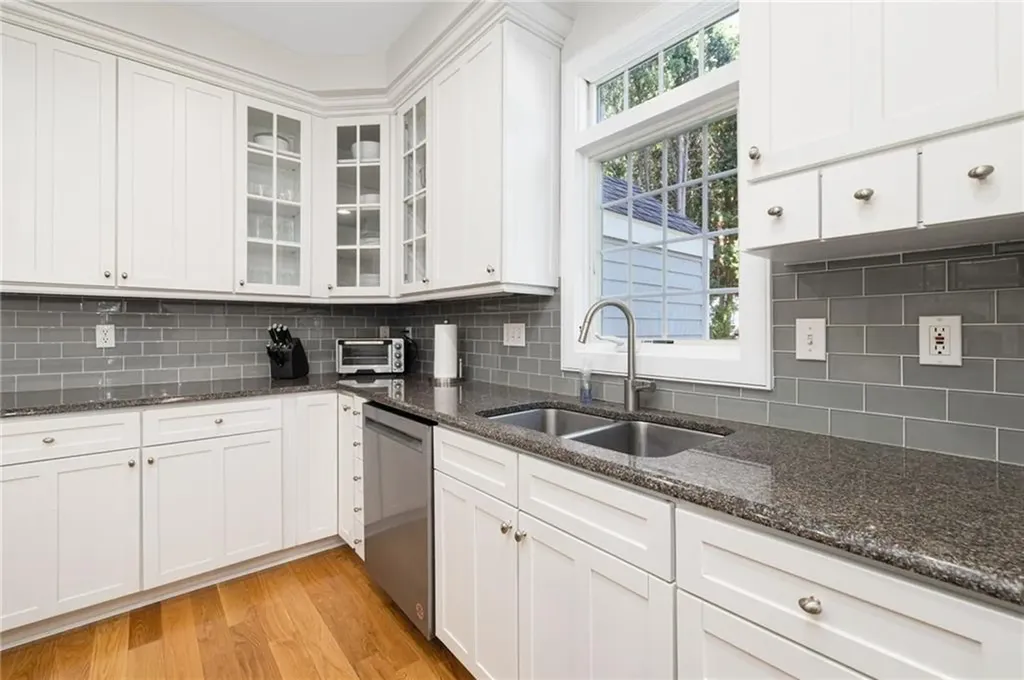 42 Camden Road Narragansett RI 02882