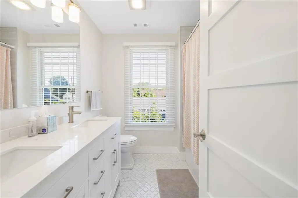 42 Camden Road Narragansett RI 02882