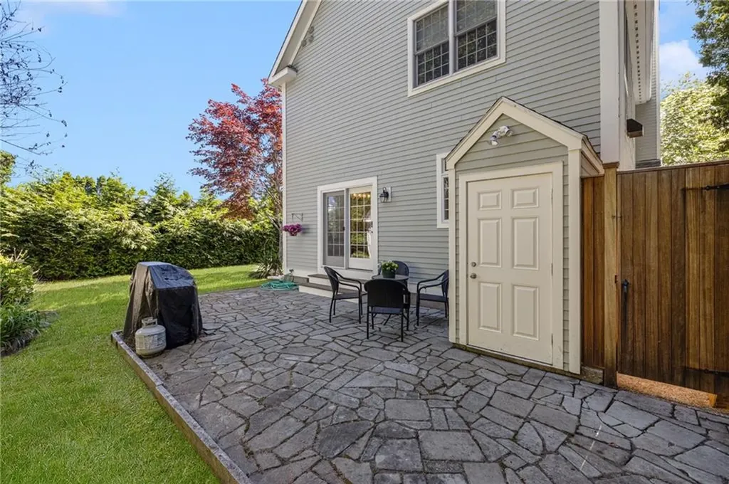 42 Camden Road Narragansett RI 02882