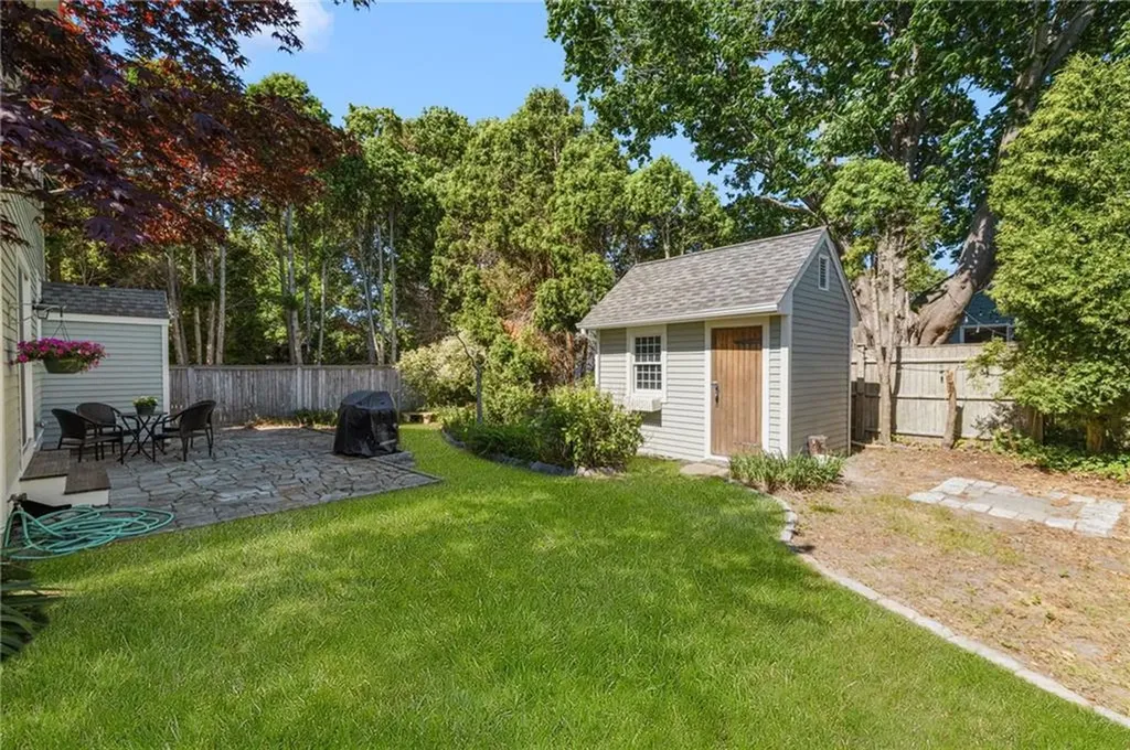 42 Camden Road Narragansett RI 02882