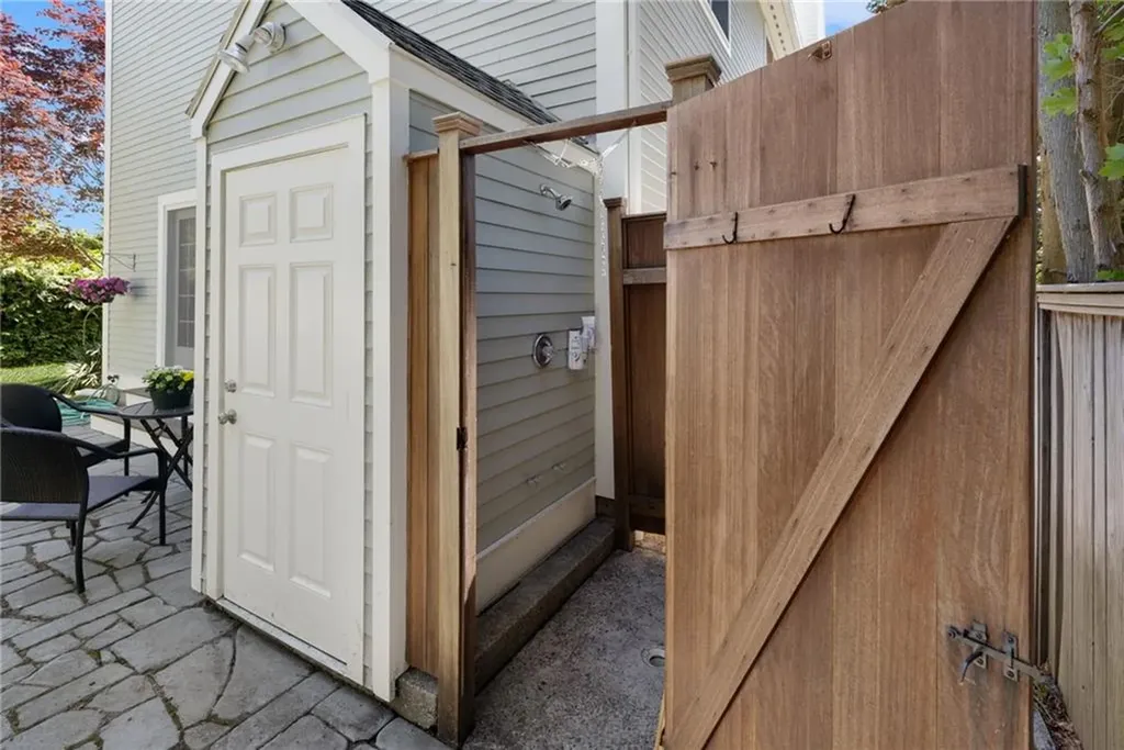 42 Camden Road Narragansett RI 02882