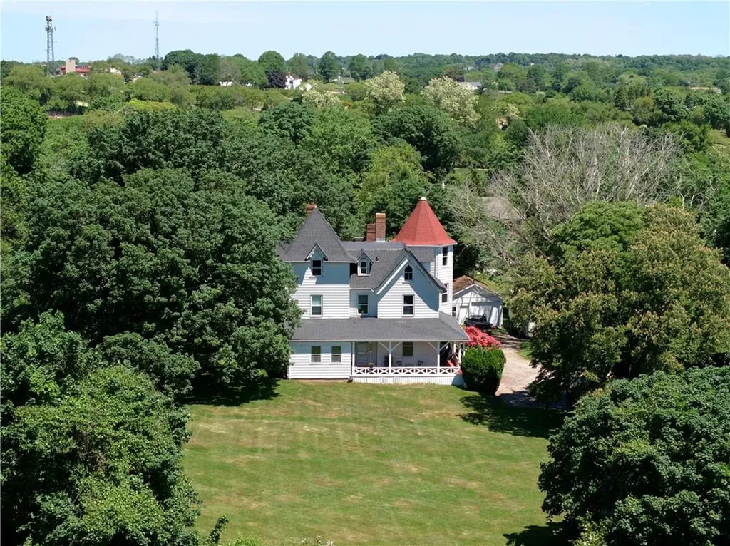 313 Berkely Avenue Middletown RI 02842
