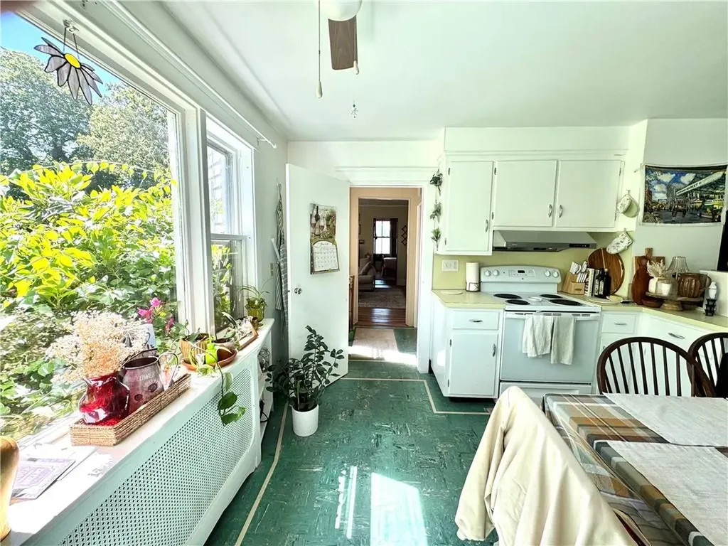 313 Berkely Avenue Middletown RI 02842