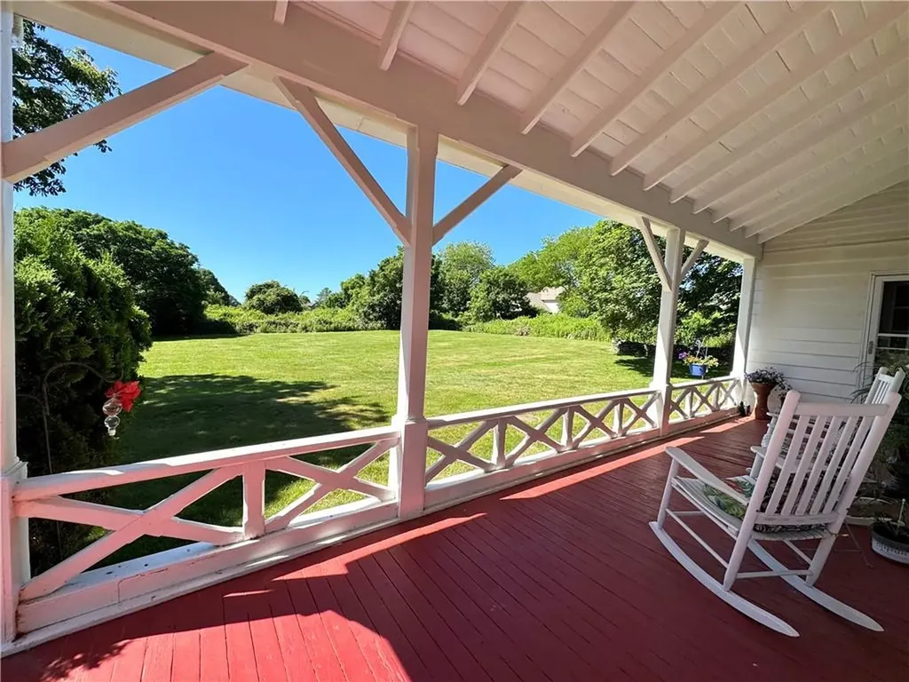 313 Berkely Avenue Middletown RI 02842