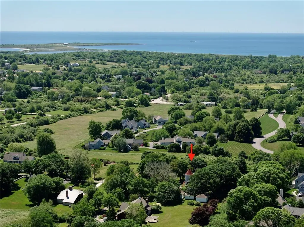 313 Berkely Avenue Middletown RI 02842