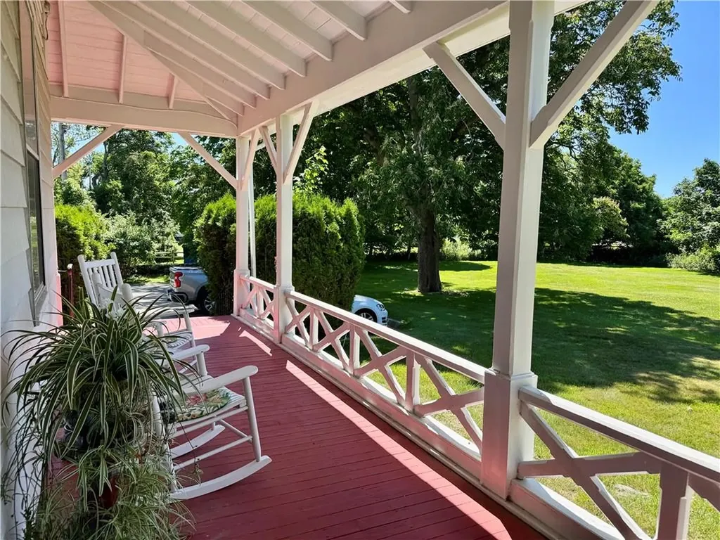 313 Berkely Avenue Middletown RI 02842
