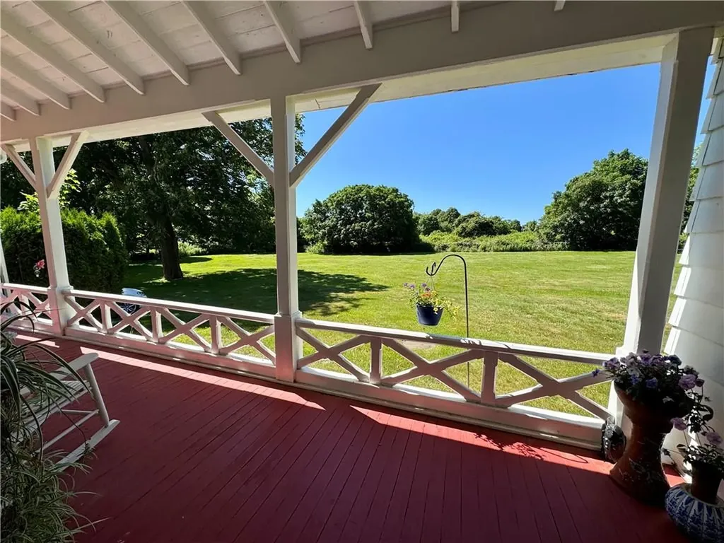 313 Berkely Avenue Middletown RI 02842