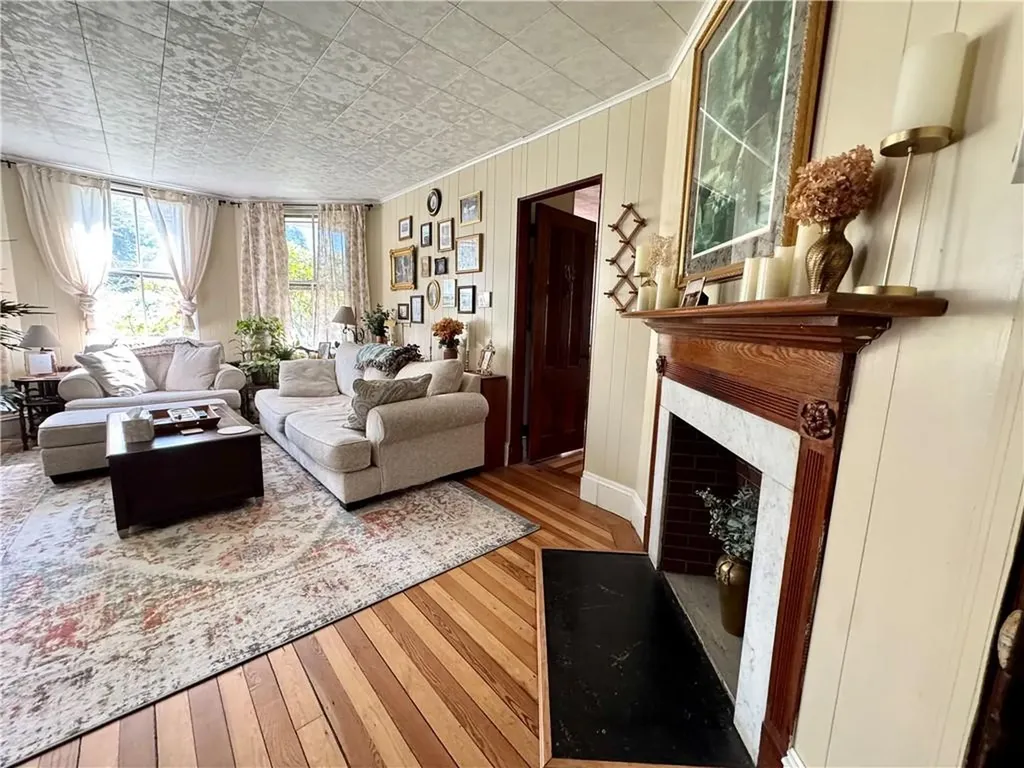 313 Berkely Avenue Middletown RI 02842