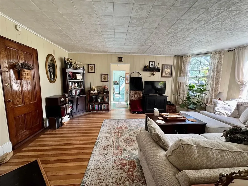 313 Berkely Avenue Middletown RI 02842