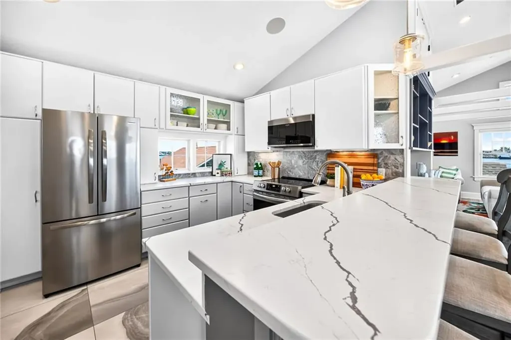 1185 Succotash Road Narragansett RI 02882