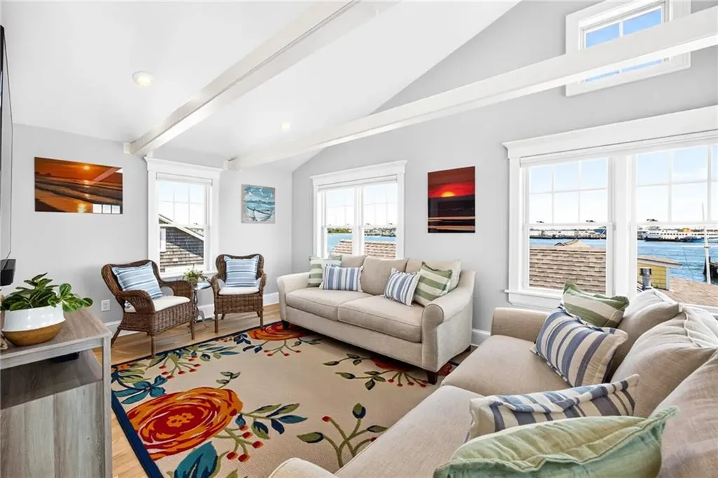 1185 Succotash Road Narragansett RI 02882