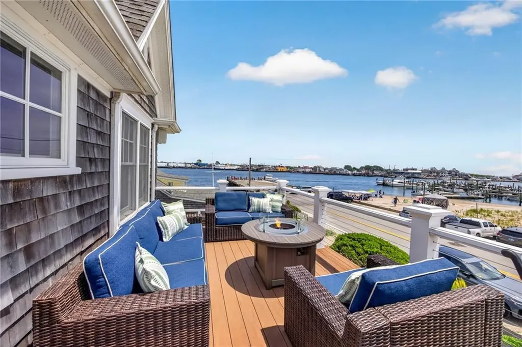 1185 Succotash Road Narragansett RI 02882