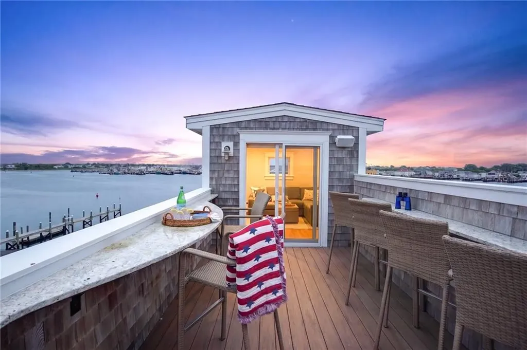 1185 Succotash Road Narragansett RI 02882
