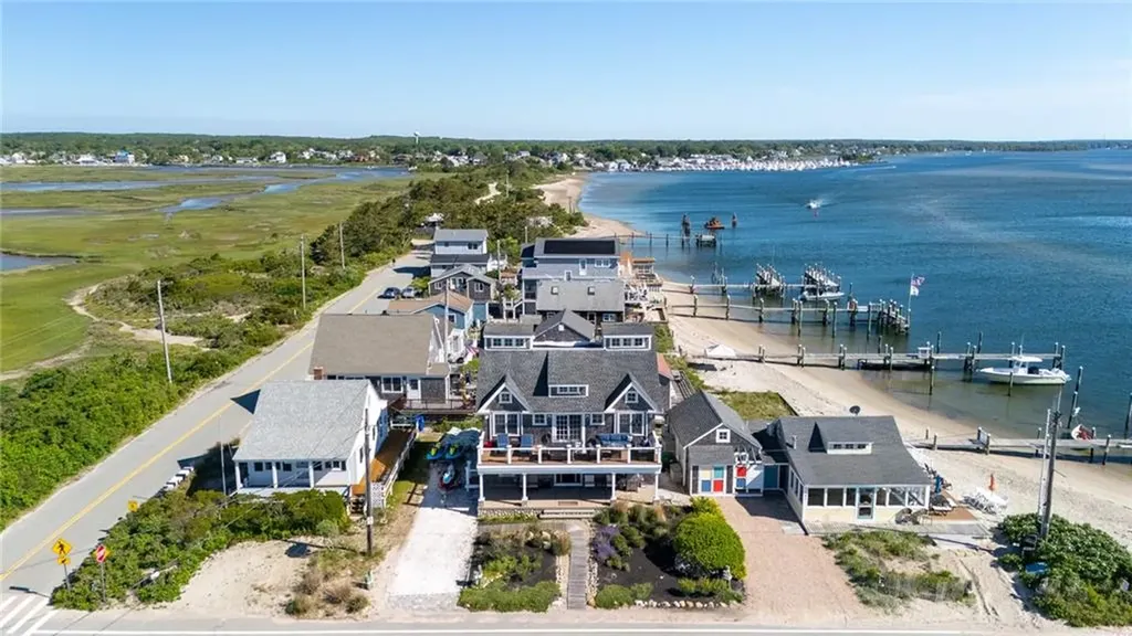 1185 Succotash Road Narragansett RI 02882