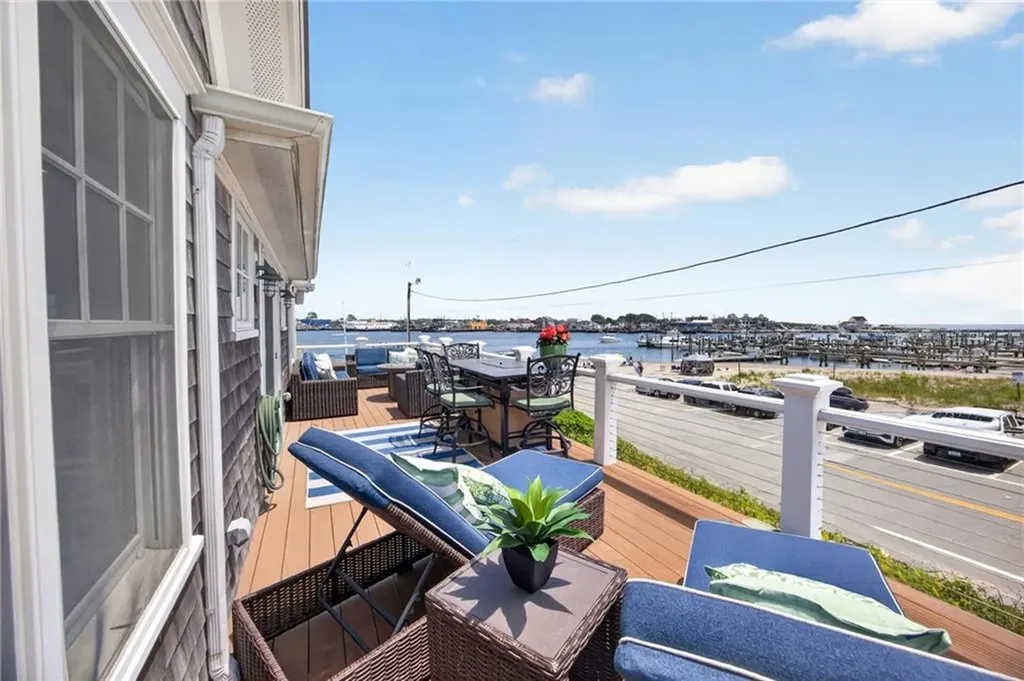 1185 Succotash Road Narragansett RI 02882