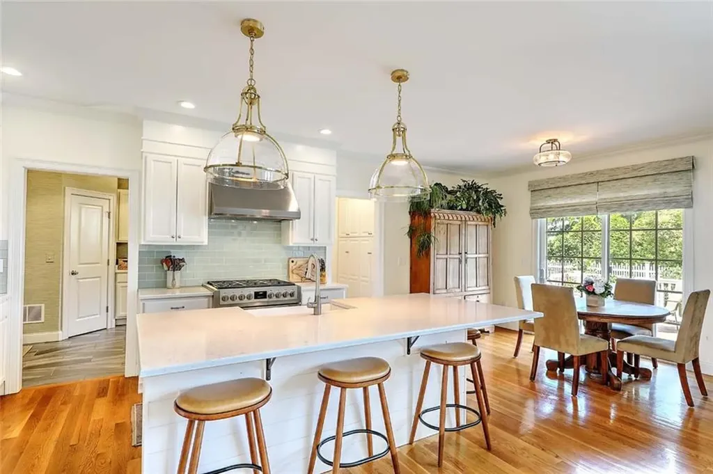 49 Walley Street Bristol RI 02809