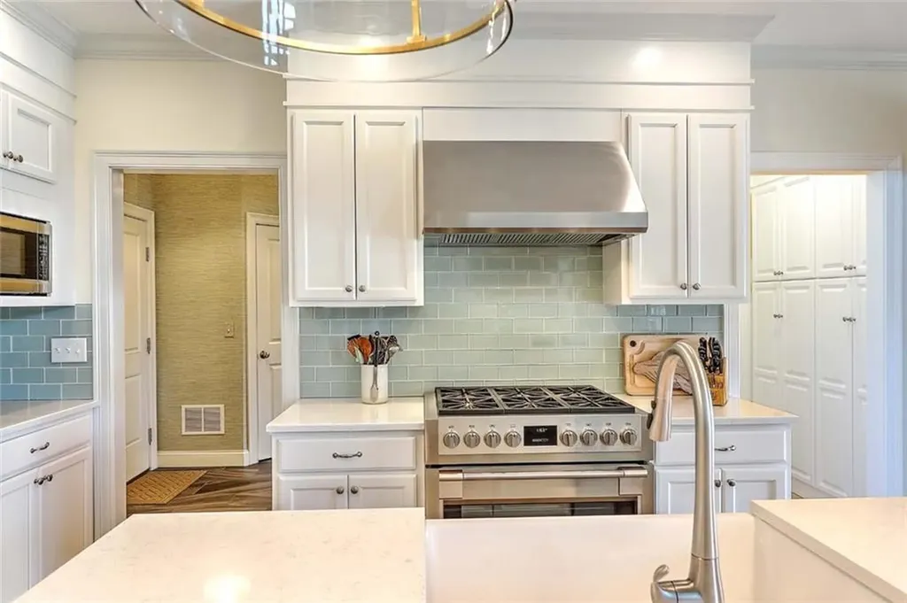 49 Walley Street Bristol RI 02809