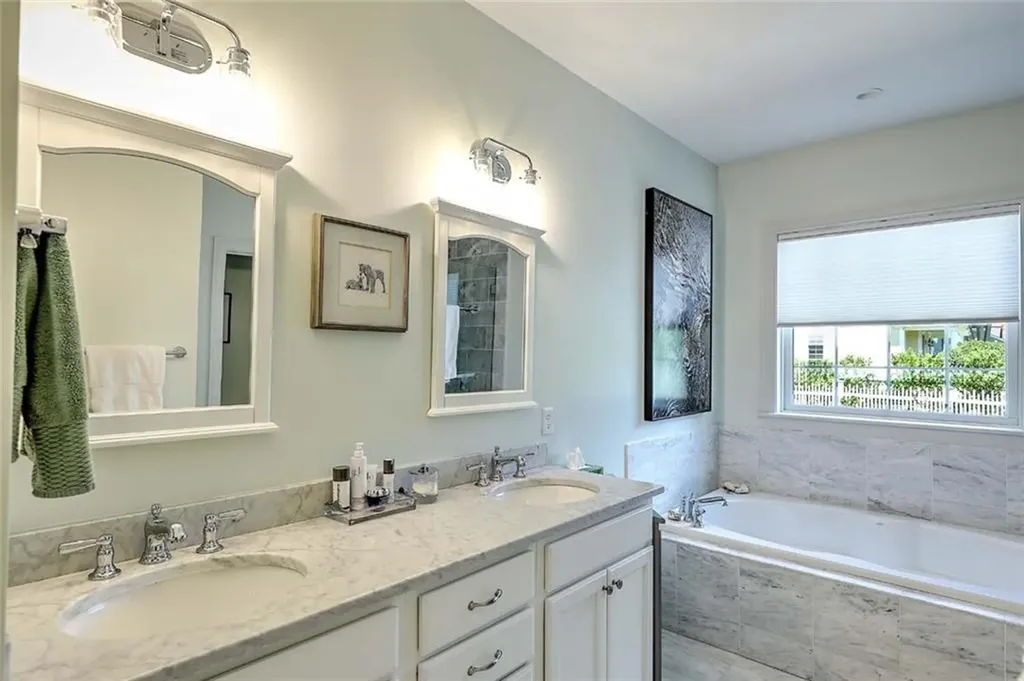 49 Walley Street Bristol RI 02809