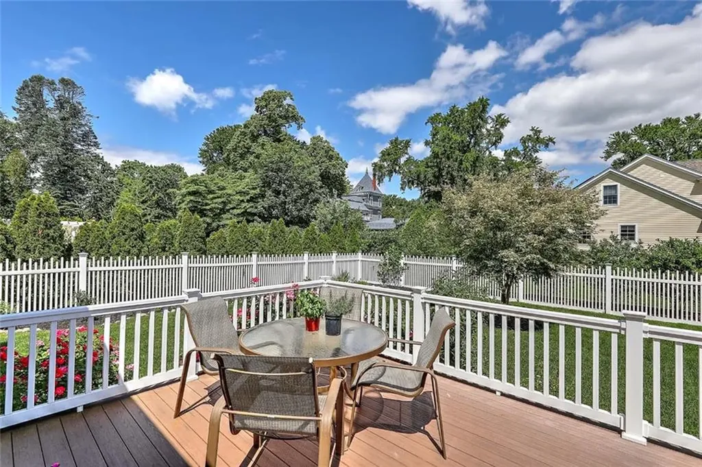 49 Walley Street Bristol RI 02809