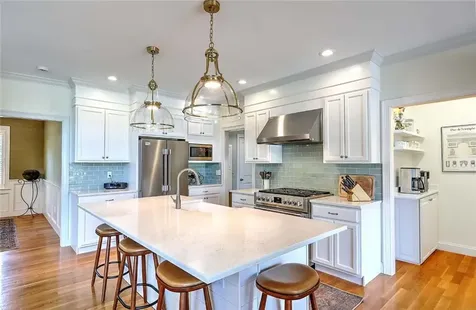 49 Walley Street Bristol RI 02809