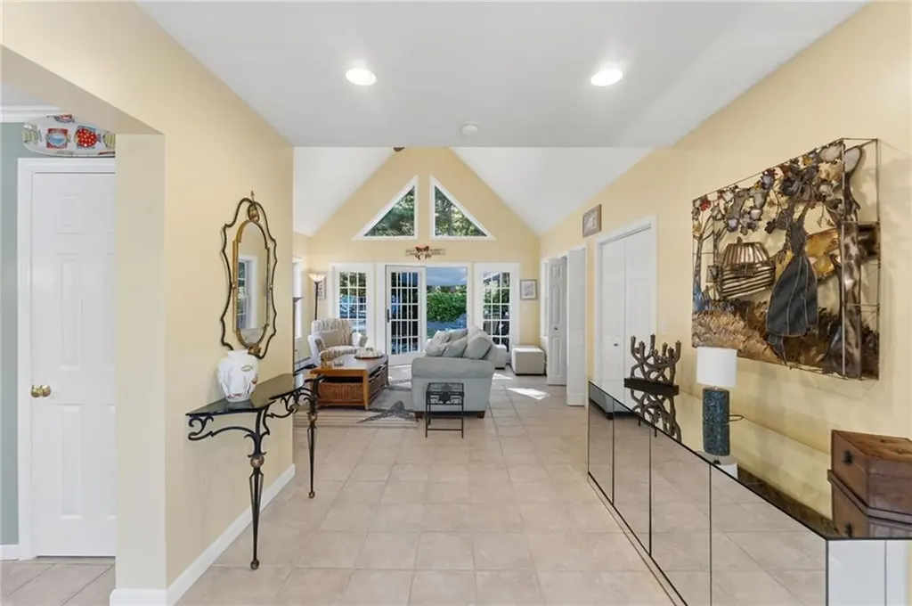 34 Crestwood Lane Charlestown RI 02813