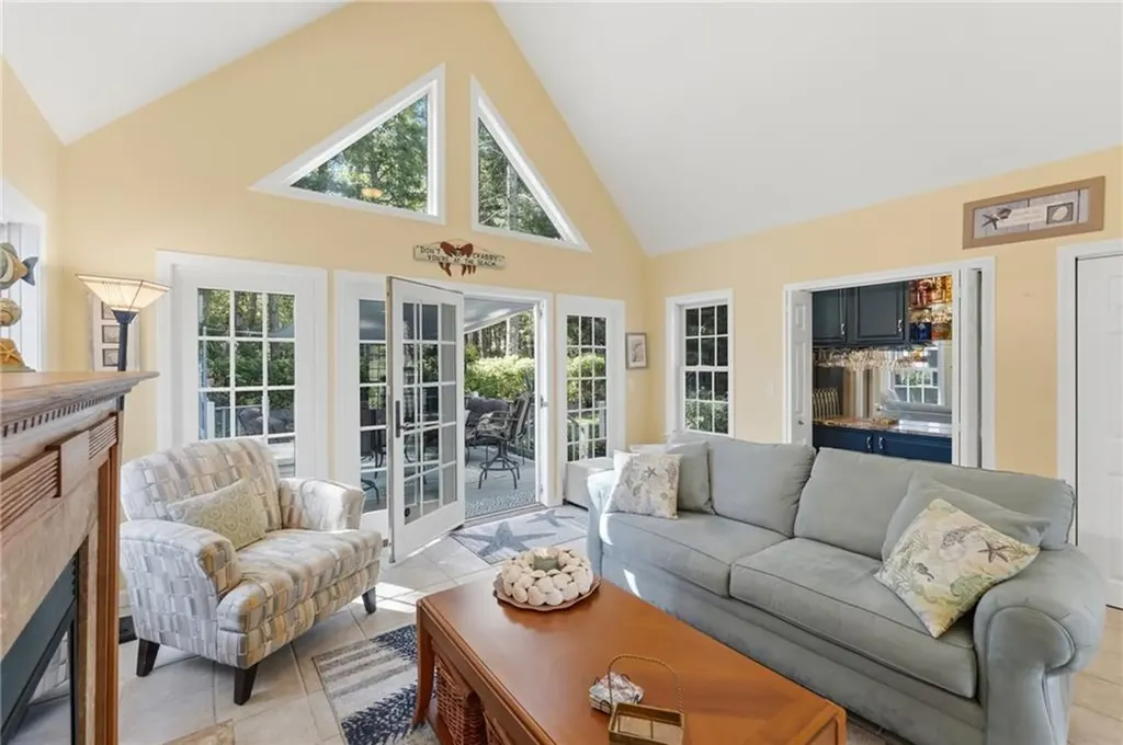 34 Crestwood Lane Charlestown RI 02813