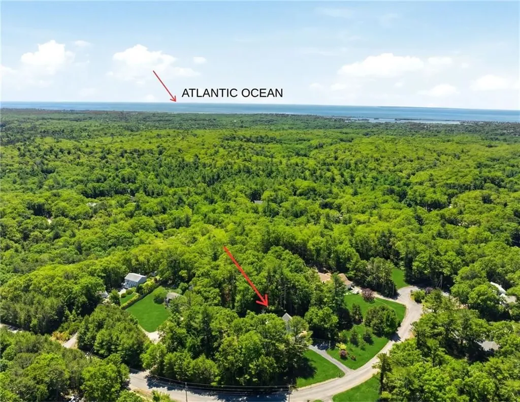 34 Crestwood Lane Charlestown RI 02813