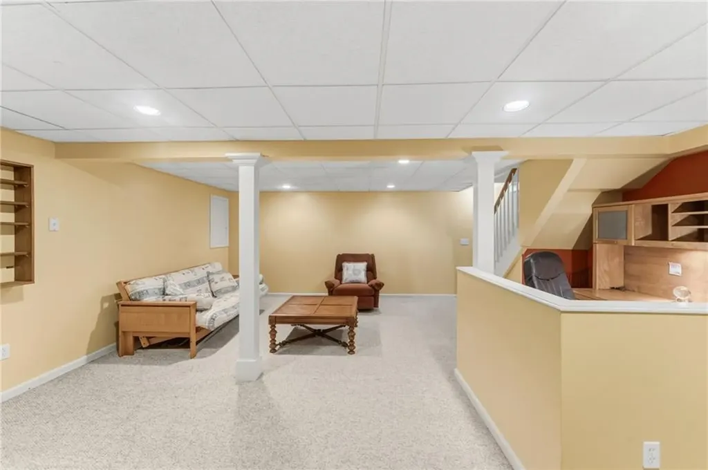 34 Crestwood Lane Charlestown RI 02813
