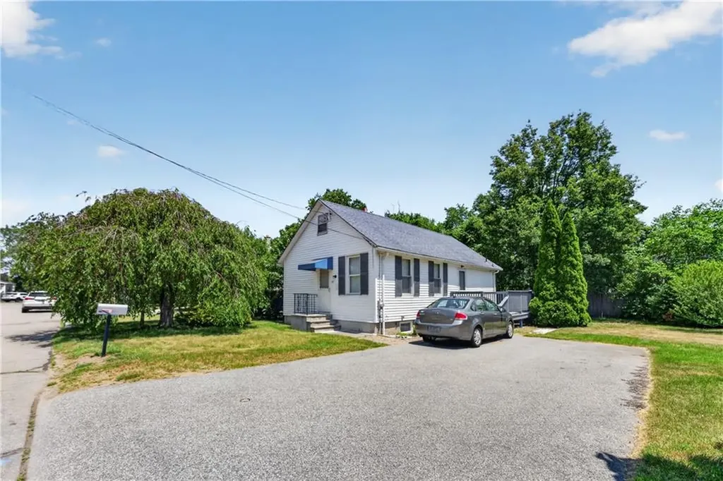 50 Lloyd Avenue Warwick RI 02889