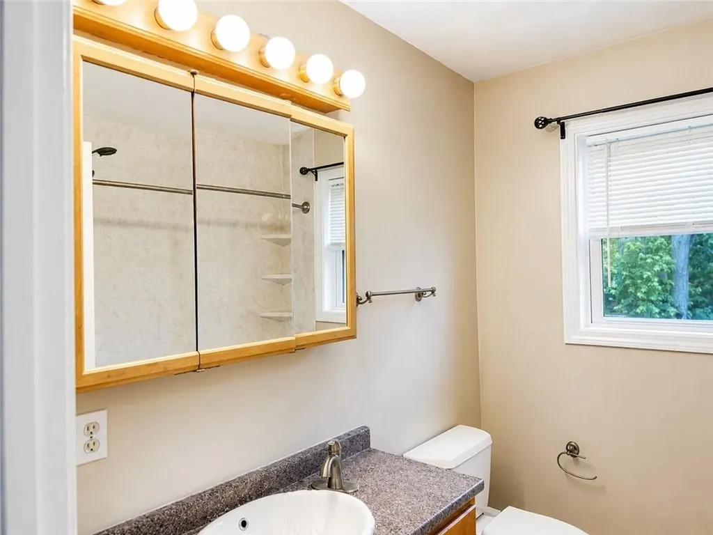 182 Gorham Avenue Warwick RI 02886