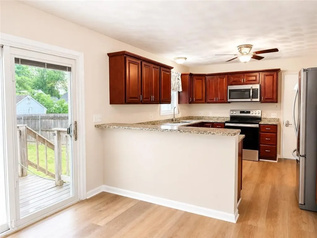 182 Gorham Avenue Warwick RI 02886