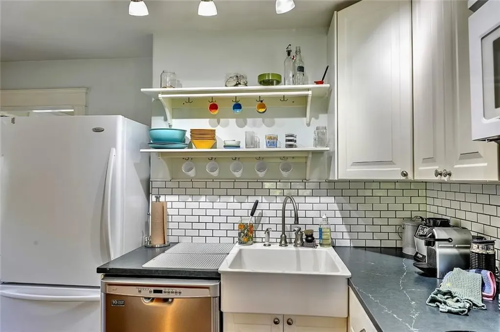 61 Chapin Avenue Providence RI 02909
