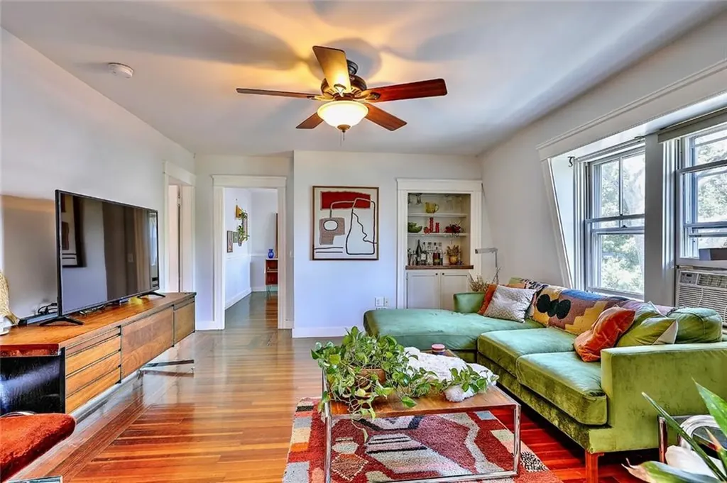 61 Chapin Avenue Providence RI 02909