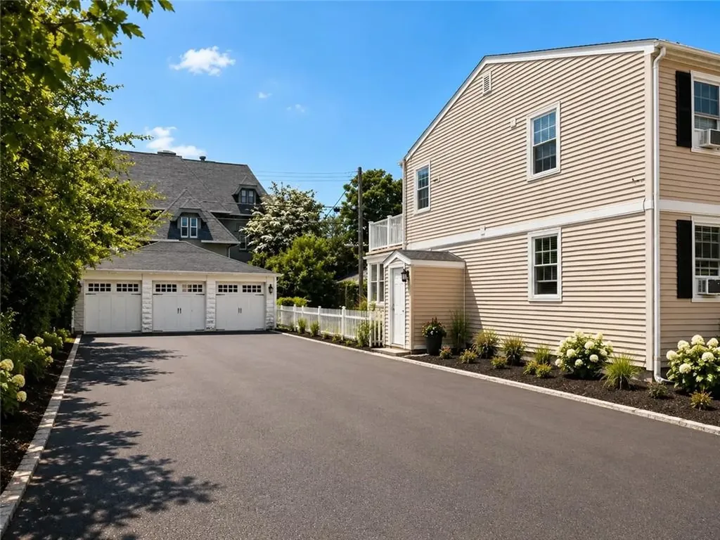 45 Hammond Street Newport RI 02840