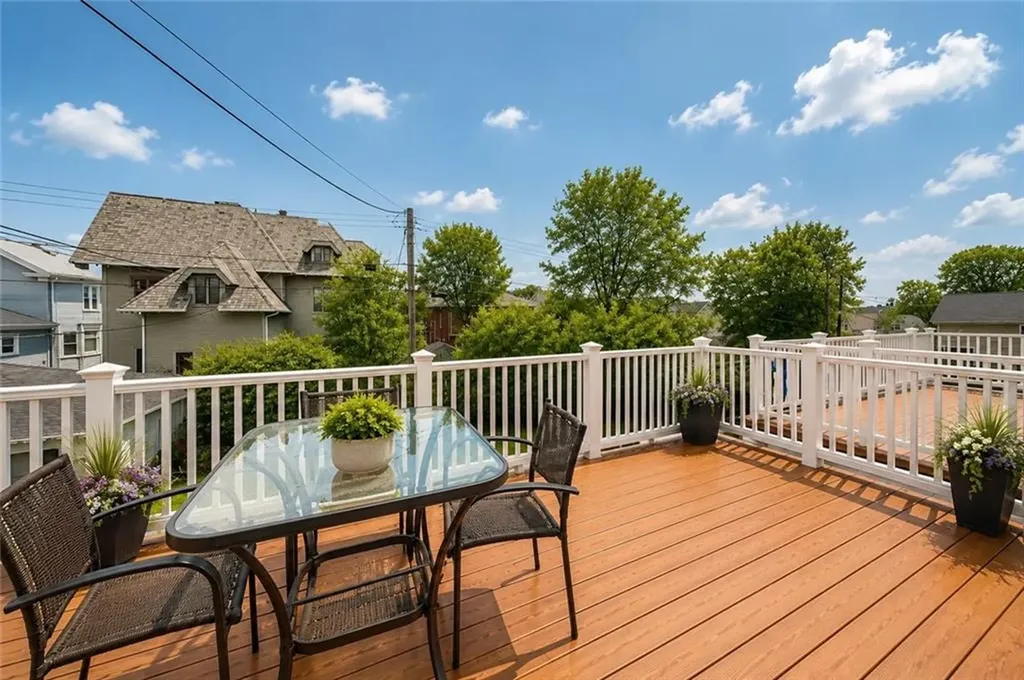 45 Hammond Street Newport RI 02840