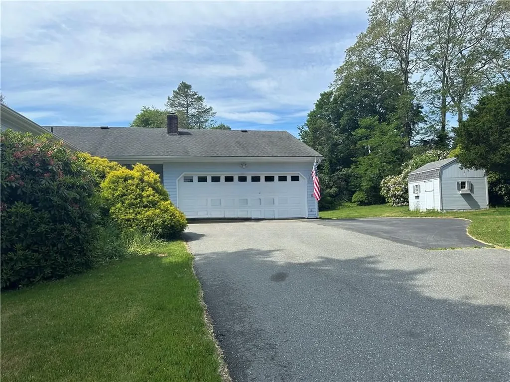 41 Woodland Drive Portsmouth RI 02871