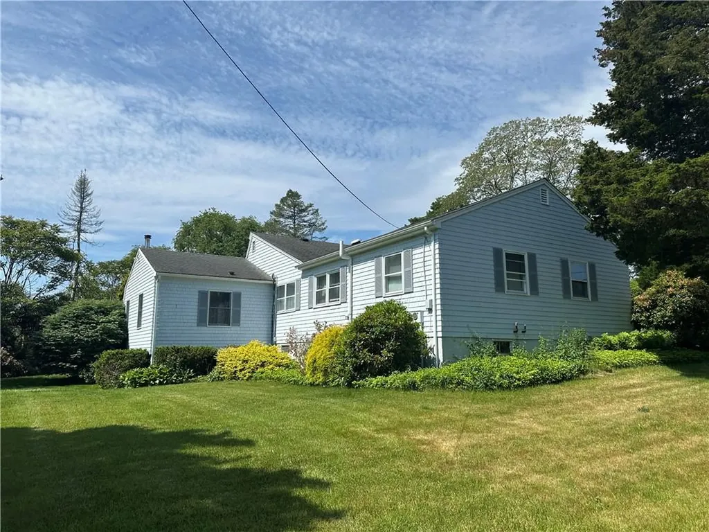 41 Woodland Drive Portsmouth RI 02871