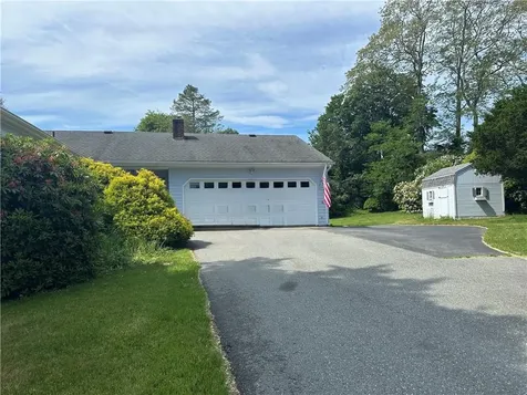 41 Woodland Drive Portsmouth RI 02871