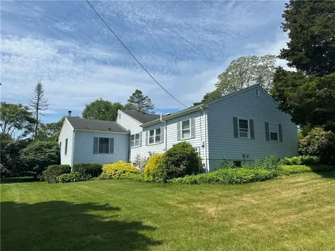 41 Woodland Drive Portsmouth RI 02871