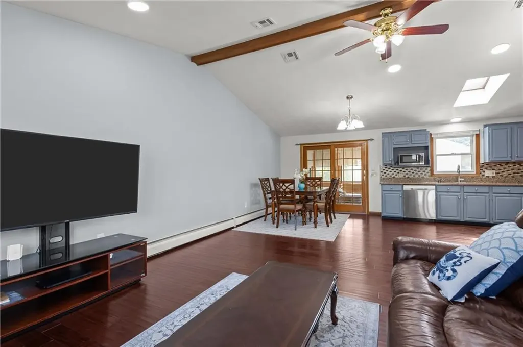 2 Dogwood Drive Cranston RI 02921