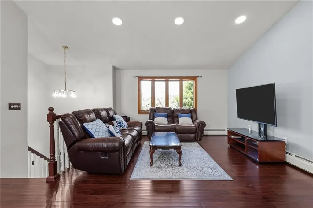 2 Dogwood Drive Cranston RI 02921