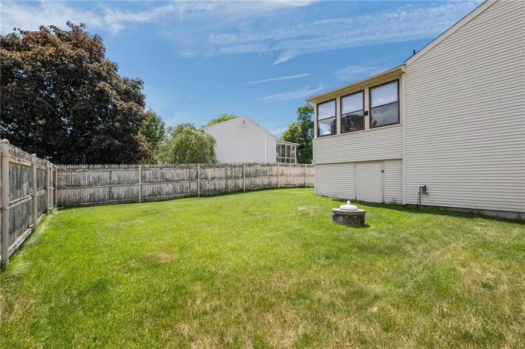 2 Dogwood Drive Cranston RI 02921