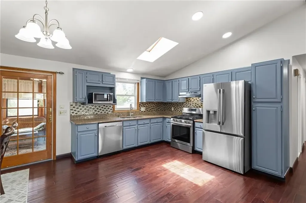 2 Dogwood Drive Cranston RI 02921