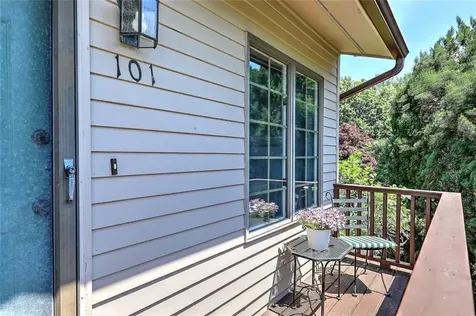 101 Cardinal Drive North Kingstown RI 02852