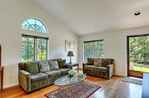 101 Cardinal Drive North Kingstown RI 02852