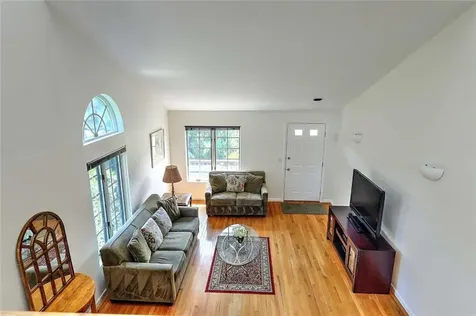 101 Cardinal Drive North Kingstown RI 02852