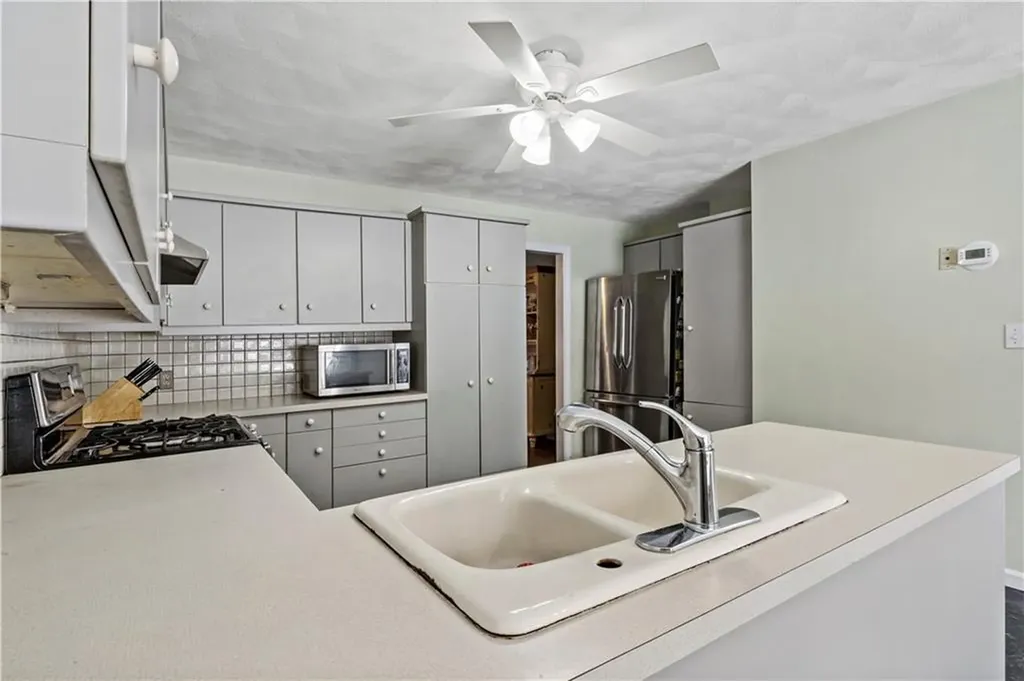32 Starr Drive W Narragansett RI 02882