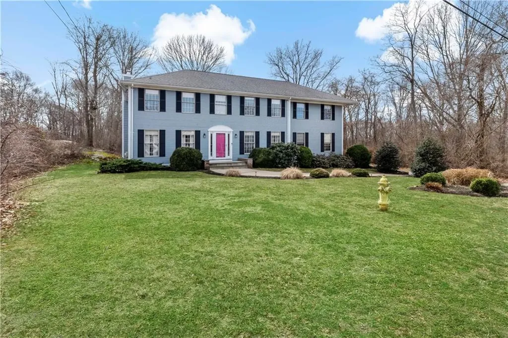 32 Starr Drive W Narragansett RI 02882